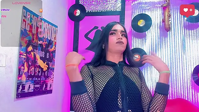 Snapshot of _Cristal_Paez__ chatting on 03-28-26, 04:34 Cristal Paez online show from 03-28-26, 04:34