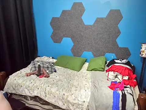 MachoPutito online show from 12-14-25, 07:25