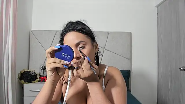 Snapshot of VeraBellucci chatting on 04-07-26, 11:10 VeraBellucci online show from 04-07-26, 11:10