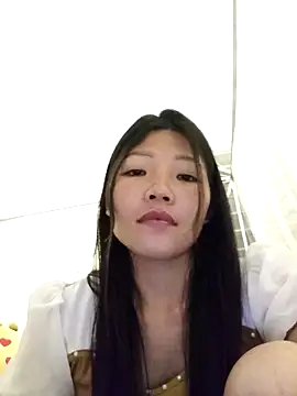 Snapshot of -Quyny- chatting on 03-27-26, 03:01 -Quyny- online show from 03-27-26, 03:01