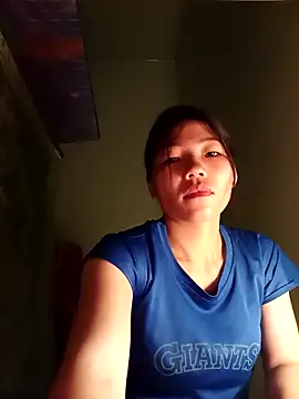 Snapshot of -Quyny- chatting on 04-14-26, 07:31 -Quyny- online show from 04-14-26, 07:31