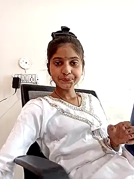 Snapshot of TANU01990 chatting on 04-10-26, 04:17 TANU01990 online show from 04-10-26, 04:17