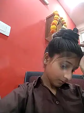 Snapshot of TANU01990 chatting on 04-18-26, 04:05 TANU01990 online show from 04-18-26, 04:05