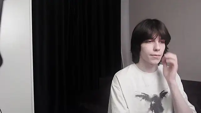 Snapshot of mason_silver chatting on 04-24-26, 09:45 mason silver online show from 04-24-26, 09:45