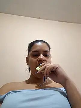 Snapshot of Ciela_xxx chatting on 04-09-26, 01:27 Ciela xxx online show from 04-09-26, 01:27