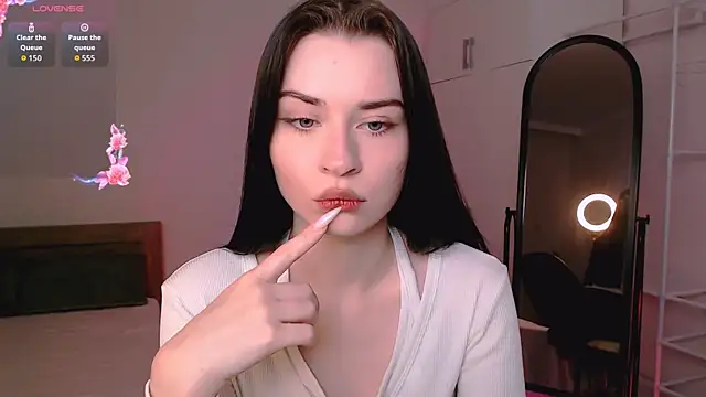 Snapshot of Tina_Charm chatting on 06-07-26, 06:22 Tina Charm online show from 06-07-26, 06:22