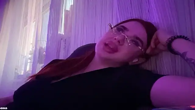 Viola Mendez online show from 03-31-26, 03:34