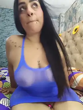 Snapshot of val_eria chatting on 05-18-26, 10:48 val eria online show from 05-18-26, 10:48