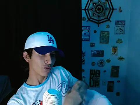 Snapshot of VazacGaming chatting on 06-29-26, 01:12 VazacGaming online show from 06-29-26, 01:12