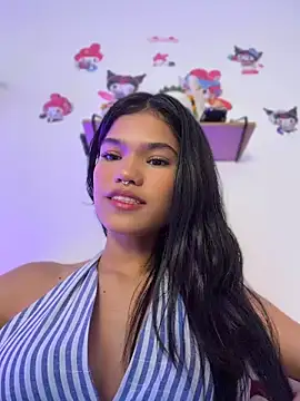 Emycarver09  online show from 05-18-26, 12:55