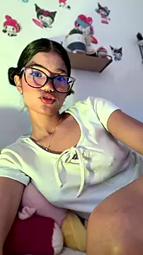 Emycarver09  online show from 07-19-26, 01:04