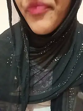 Miss Noor   online show from 07-18-26, 03:33