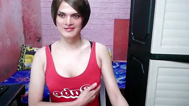 Snapshot of Bella_CiaoX chatting on 04-13-26, 05:18 Bella CiaoX online show from 04-13-26, 05:18