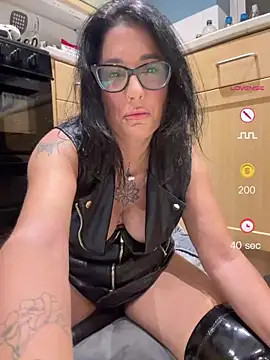 IvyBelleMilf online show from 06-06-26, 09:41
