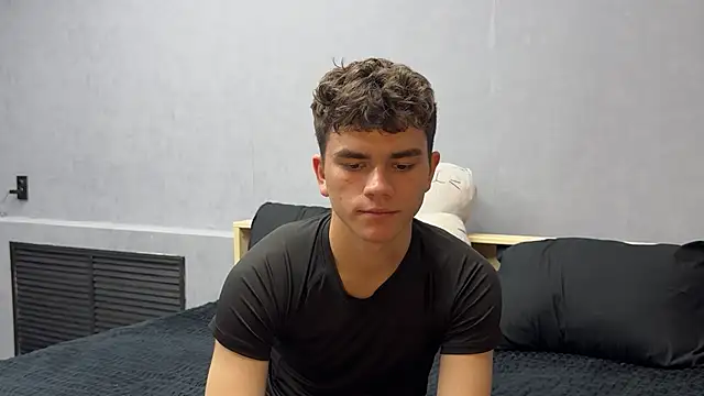 MaxWoolf online show from 05-24-26, 04:56