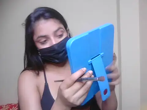Snapshot of NANCY_OBEROYE chatting on 05-18-26, 06:19 NANCY OBEROYE online show from 05-18-26, 06:19