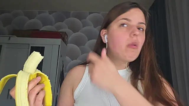 Snapshot of AnnaSpirit chatting on 04-06-26, 04:30 AnnaSpirit online show from 04-06-26, 04:30