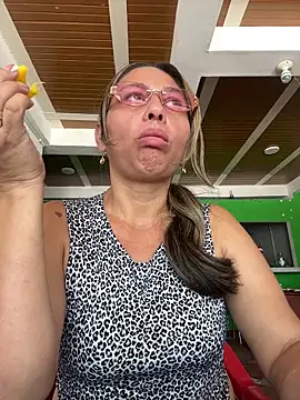  violeta 99 online show from 04-11-26, 04:00