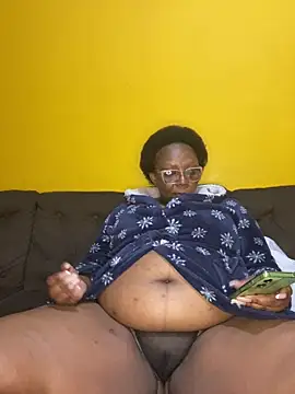 BoobsQueeen online show from 06-28-26, 01:00