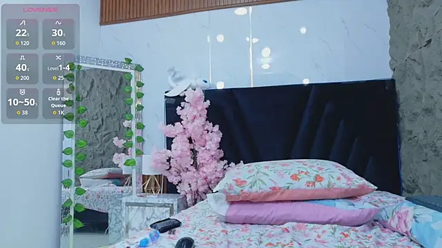 Naturalebonyy online show from 06-20-26, 04:48