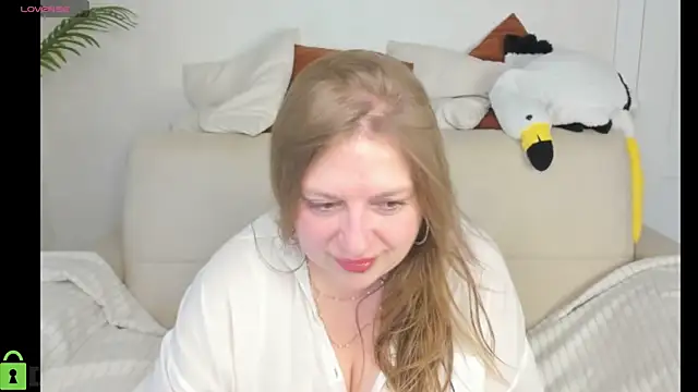 CleoXotie online show from 06-15-26, 01:41