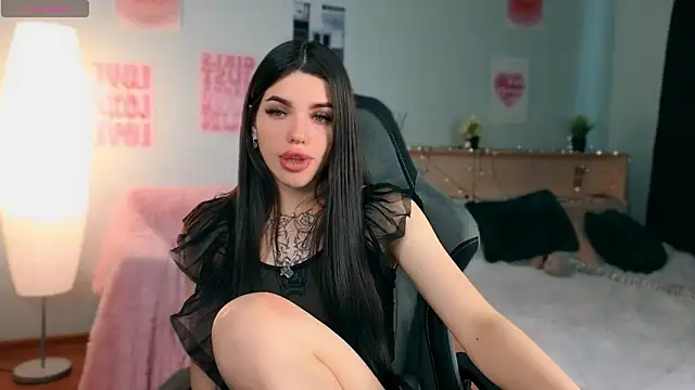 molly rettyy online show from 06-05-26, 04:52