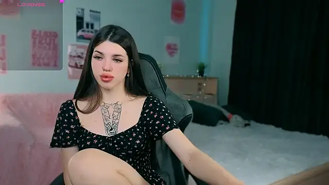 molly rettyy online show from 07-02-26, 04:18