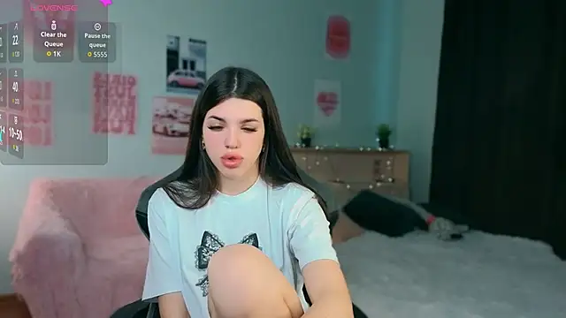 molly rettyy online show from 07-18-26, 04:38