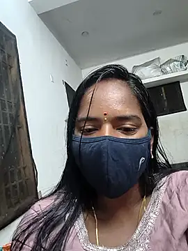 Snapshot of Tamil_Sangeetha chatting on 04-04-26, 08:28 Tamil Sangeetha online show from 04-04-26, 08:28