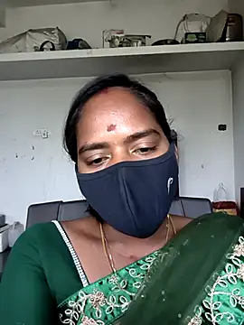 Snapshot of Tamil_Sangeetha chatting on 04-09-26, 06:41 Tamil Sangeetha online show from 04-09-26, 06:41