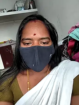 Snapshot of Tamil_Sangeetha chatting on 04-12-26, 01:54 Tamil Sangeetha online show from 04-12-26, 01:54