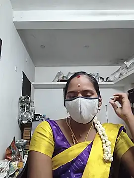 Snapshot of Tamil_Sangeetha chatting on 06-10-26, 01:21 Tamil Sangeetha online show from 06-10-26, 01:21