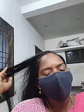 Snapshot of Tamil_Sangeetha chatting on 06-18-26, 12:22 Tamil Sangeetha online show from 06-18-26, 12:22