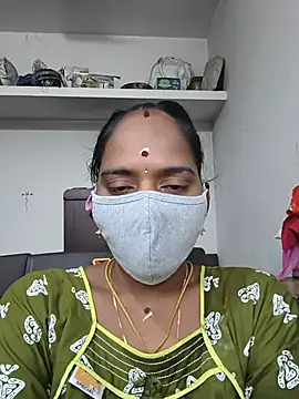 Snapshot of Tamil_Sangeetha chatting on 06-26-26, 12:53 Tamil Sangeetha online show from 06-26-26, 12:53