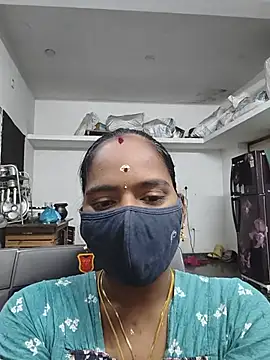 Snapshot of Tamil_Sangeetha chatting on 06-27-26, 02:01 Tamil Sangeetha online show from 06-27-26, 02:01