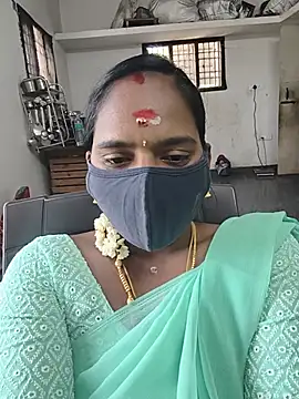 Snapshot of Tamil_Sangeetha chatting on 07-07-26, 07:09 Tamil Sangeetha online show from 07-07-26, 07:09