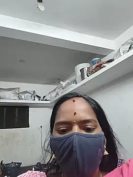 Snapshot of Tamil_Sangeetha chatting on 07-10-26, 12:04 Tamil Sangeetha online show from 07-10-26, 12:04