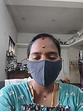 Snapshot of Tamil_Sangeetha chatting on 07-15-26, 04:07 Tamil Sangeetha online show from 07-15-26, 04:07
