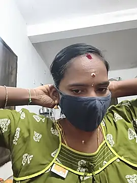 Snapshot of Tamil_Sangeetha chatting on 07-15-26, 04:34 Tamil Sangeetha online show from 07-15-26, 04:34