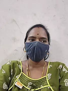 Snapshot of Tamil_Sangeetha chatting on 07-19-26, 01:37 Tamil Sangeetha online show from 07-19-26, 01:37