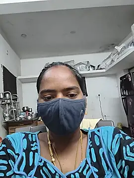 Snapshot of Tamil_Sangeetha chatting on 07-22-26, 12:02 Tamil Sangeetha online show from 07-22-26, 12:02