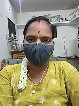 Snapshot of Tamil_Sangeetha chatting on 07-26-26, 01:18 Tamil Sangeetha online show from 07-26-26, 01:18