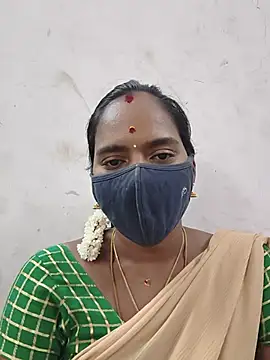 Snapshot of Tamil_Sangeetha chatting on 07-27-26, 03:46 Tamil Sangeetha online show from 07-27-26, 03:46