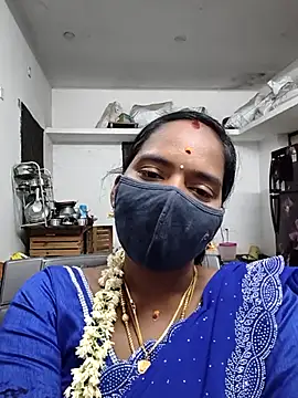 Snapshot of Tamil_Sangeetha chatting on 08-02-26, 05:22 Tamil Sangeetha online show from 08-02-26, 05:22