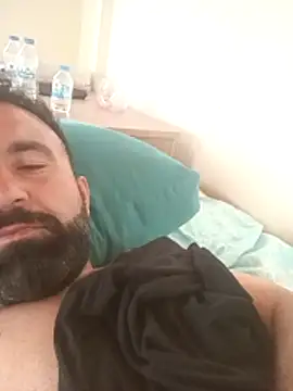 Snapshot of arda096 chatting on 06-08-26, 04:46 arda096 online show from 06-08-26, 04:46