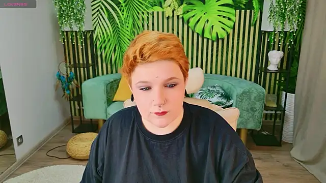 Snapshot of Edna_Davis chatting on 03-30-26, 08:37 Edna Davis online show from 03-30-26, 08:37