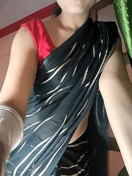 Curvy Sanaya online show from 04-15-26, 06:26