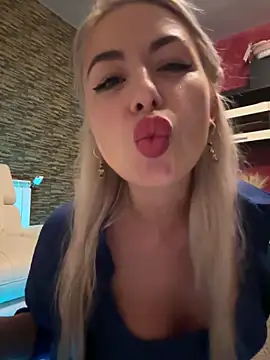 Any Anytta online show from 05-10-26, 06:02
