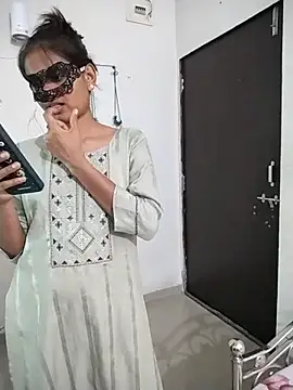sexy couple liv online show from 06-14-26, 04:25