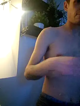 Snapshot of GlidingCerement chatting on 03-29-26, 10:10 GlidingCerement online show from 03-29-26, 10:10